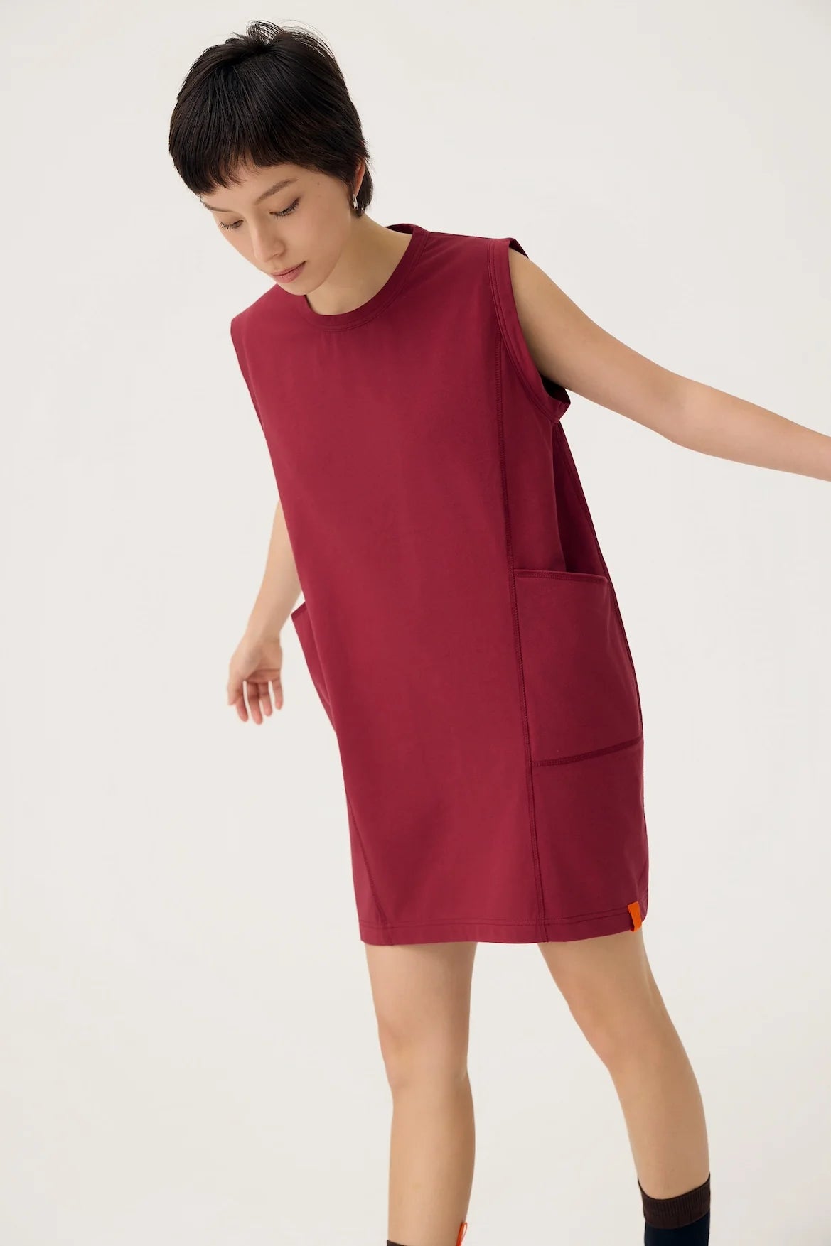 COCOON JERSEY REVERSIBLE DRESS IN BURGUNDY & SAPPANWOOD