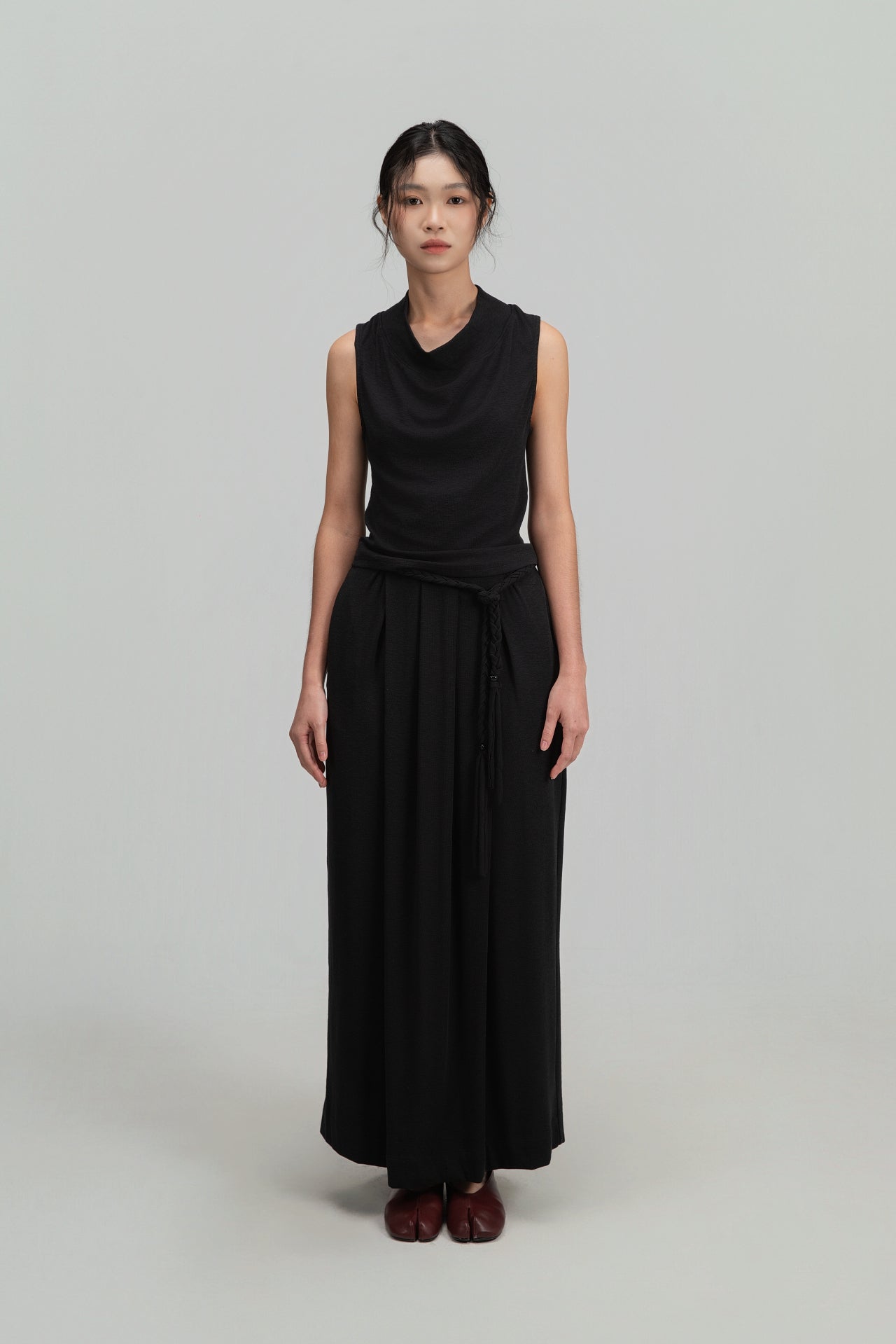 Snow Knit Pleated Cocoon Skirt w/ Braided Belt (Black) - BEV C multi label store